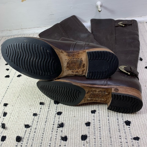 UGG Australia Amberlee Brown Leather Riding Boots - Picture 10 of 11
